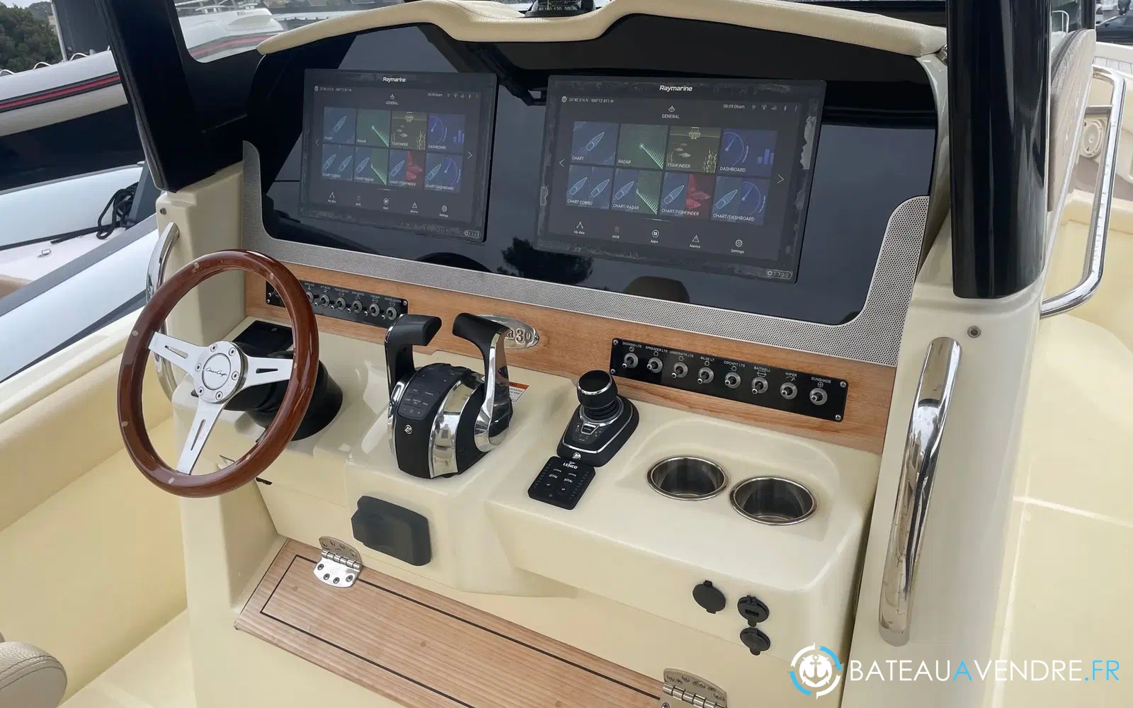 slider 18 Chris Craft Catalina 30