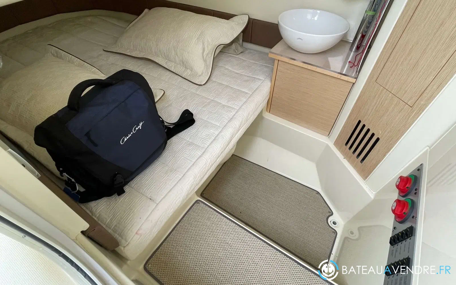 slider 23 Chris Craft Catalina 30