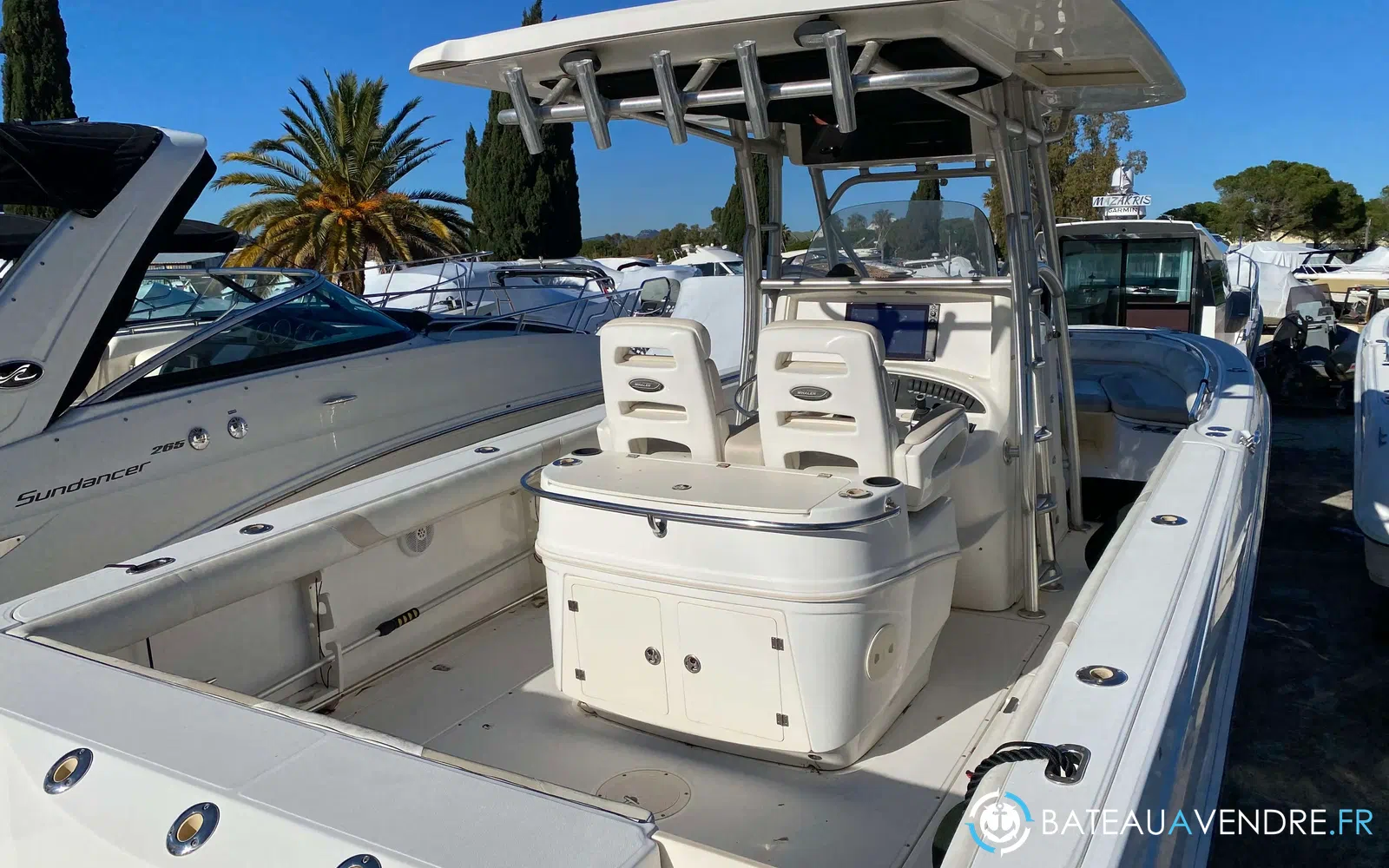 slider 2 Boston Whaler 320 Outrage