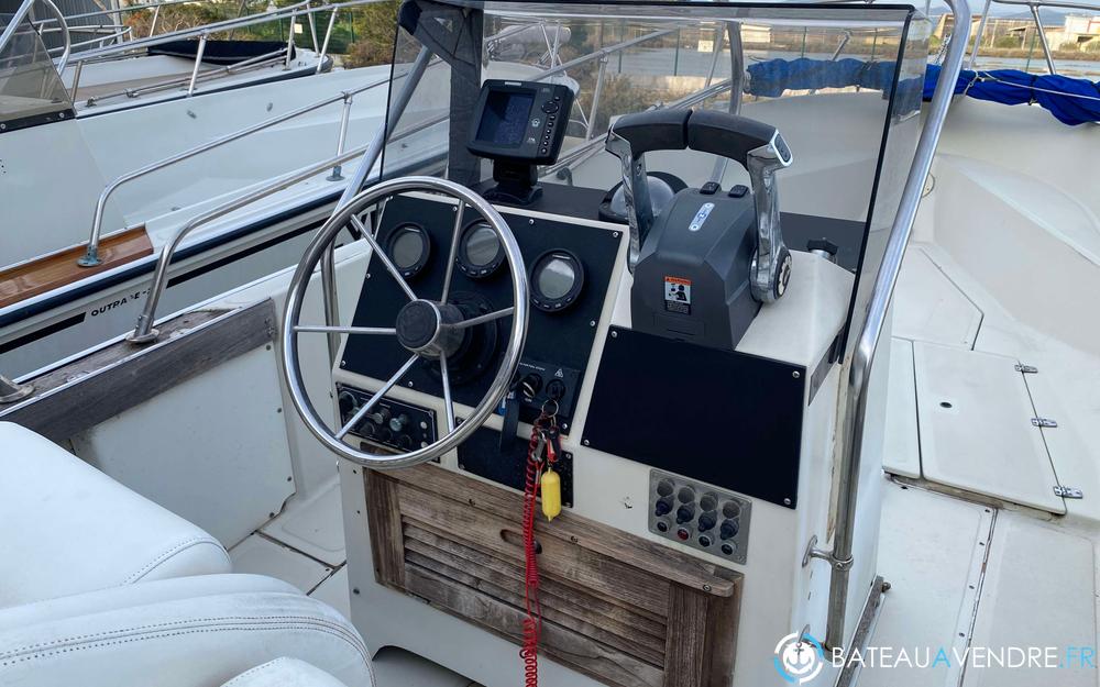 Boston Whaler 22 Outrage electronique / cockpit photo 3