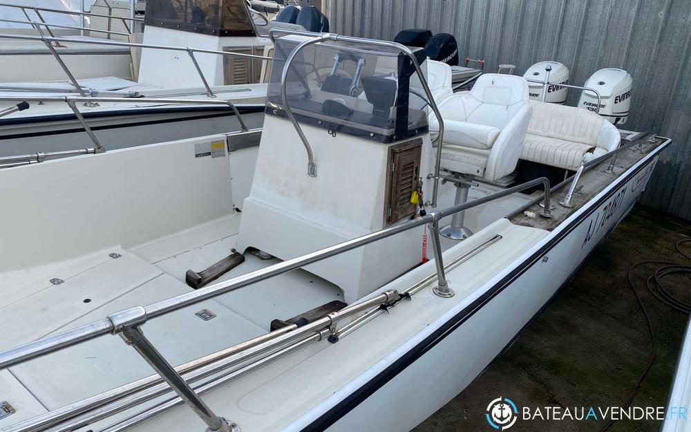 Boston Whaler 22 Outrage interieur photo 4