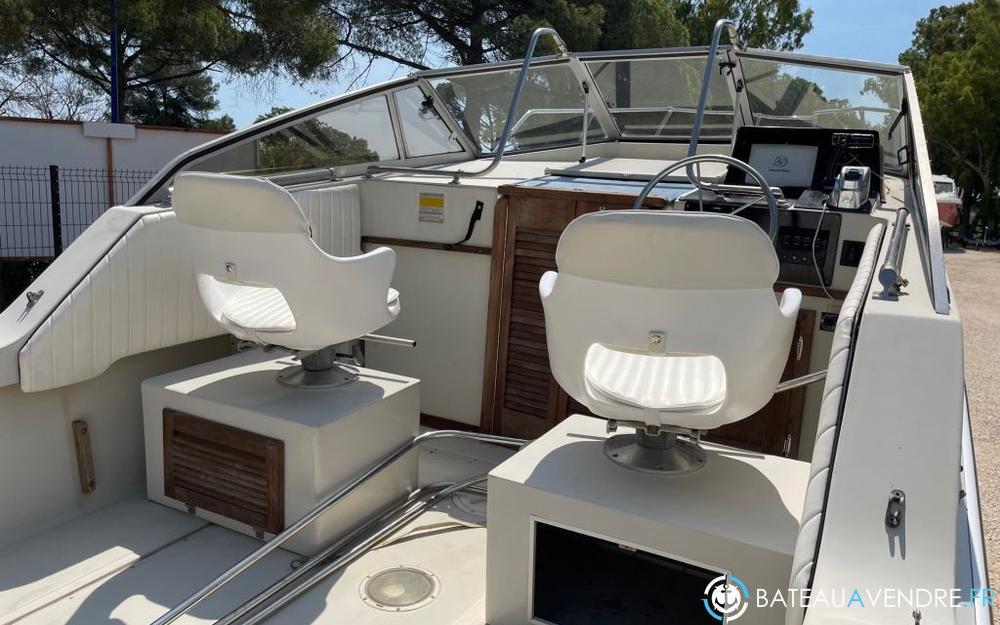 Boston Whaler 22 Revenge interieur photo 3