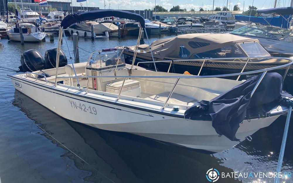 Boston Whaler 25 Outrage exterieur photo de présentation