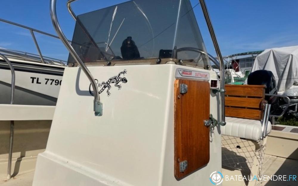 Boston Whaler 21 Outrage electronique / cockpit photo 4