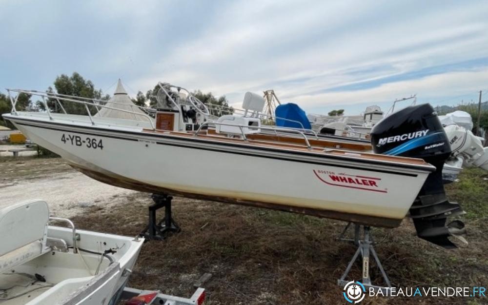 Boston Whaler 22 Outrage exterieur photo de présentation