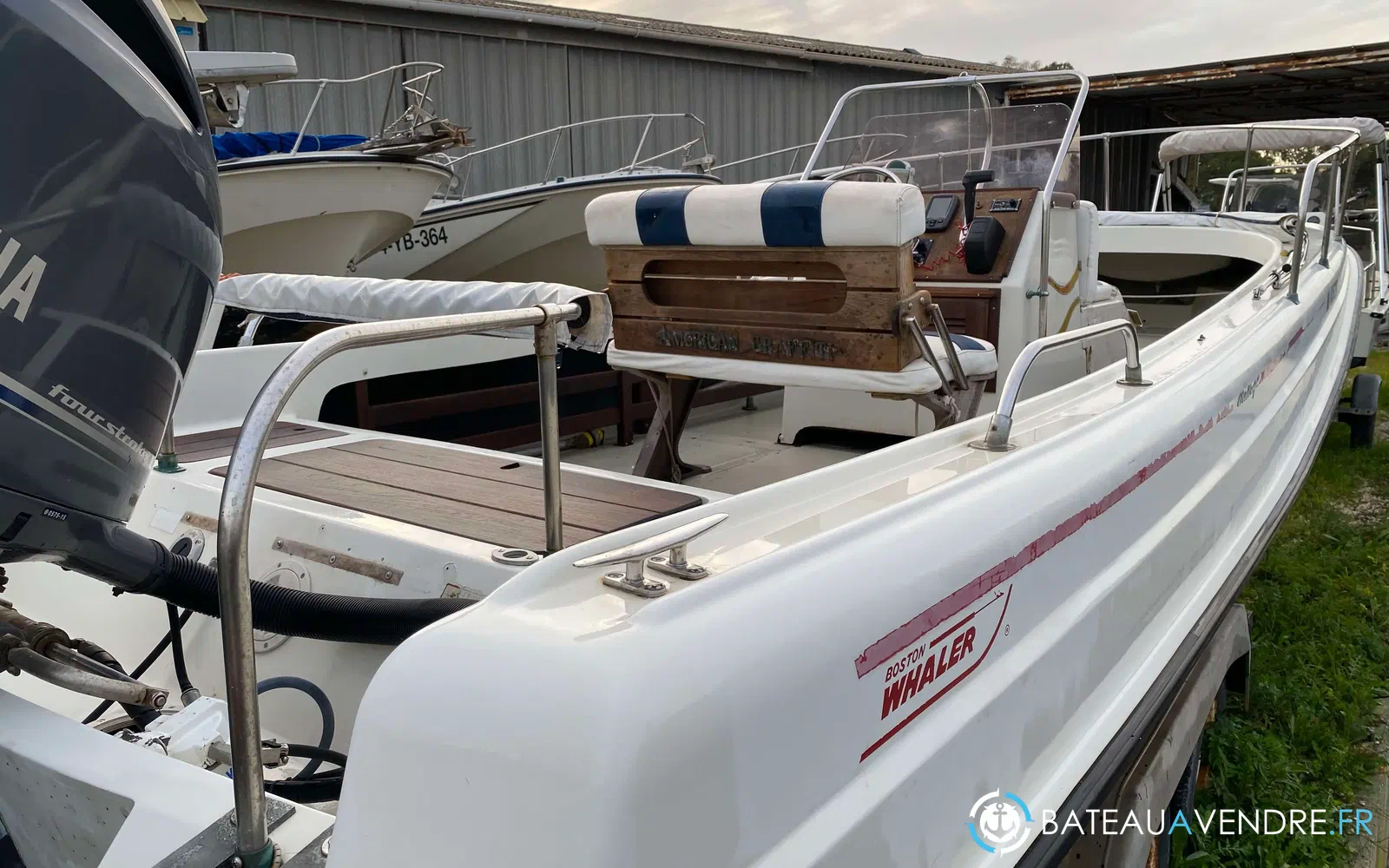 slider 10 Boston Whaler 21 Outrage