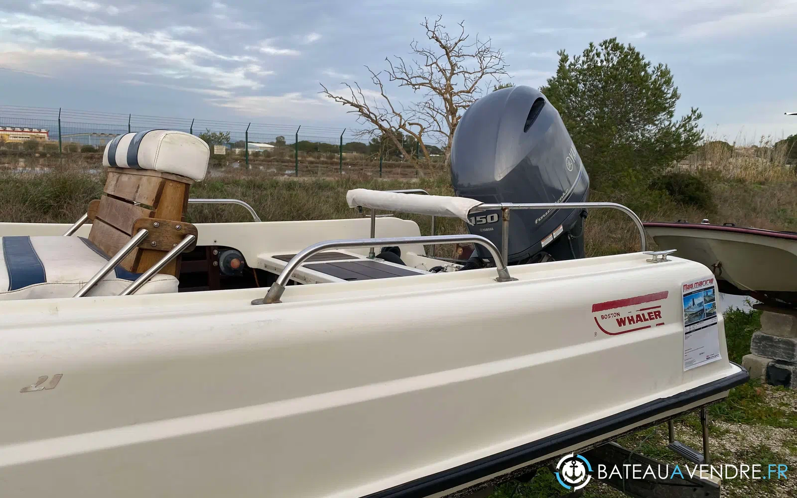 slider 7 Boston Whaler 21 Outrage