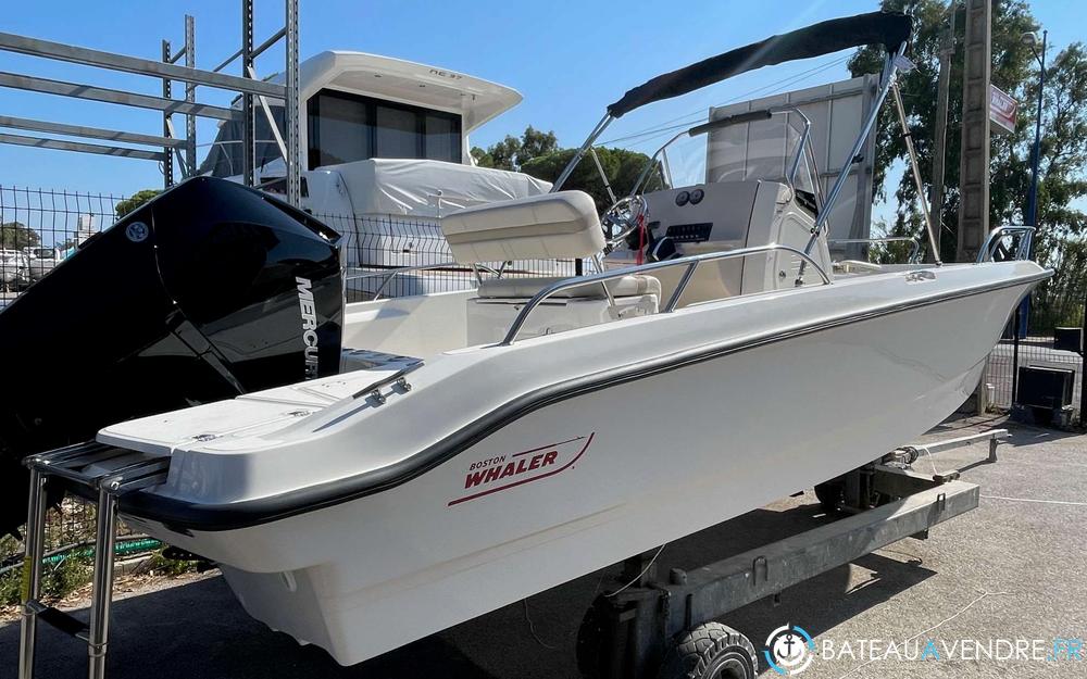 Boston Whaler 220 Dauntless exterieur photo 3