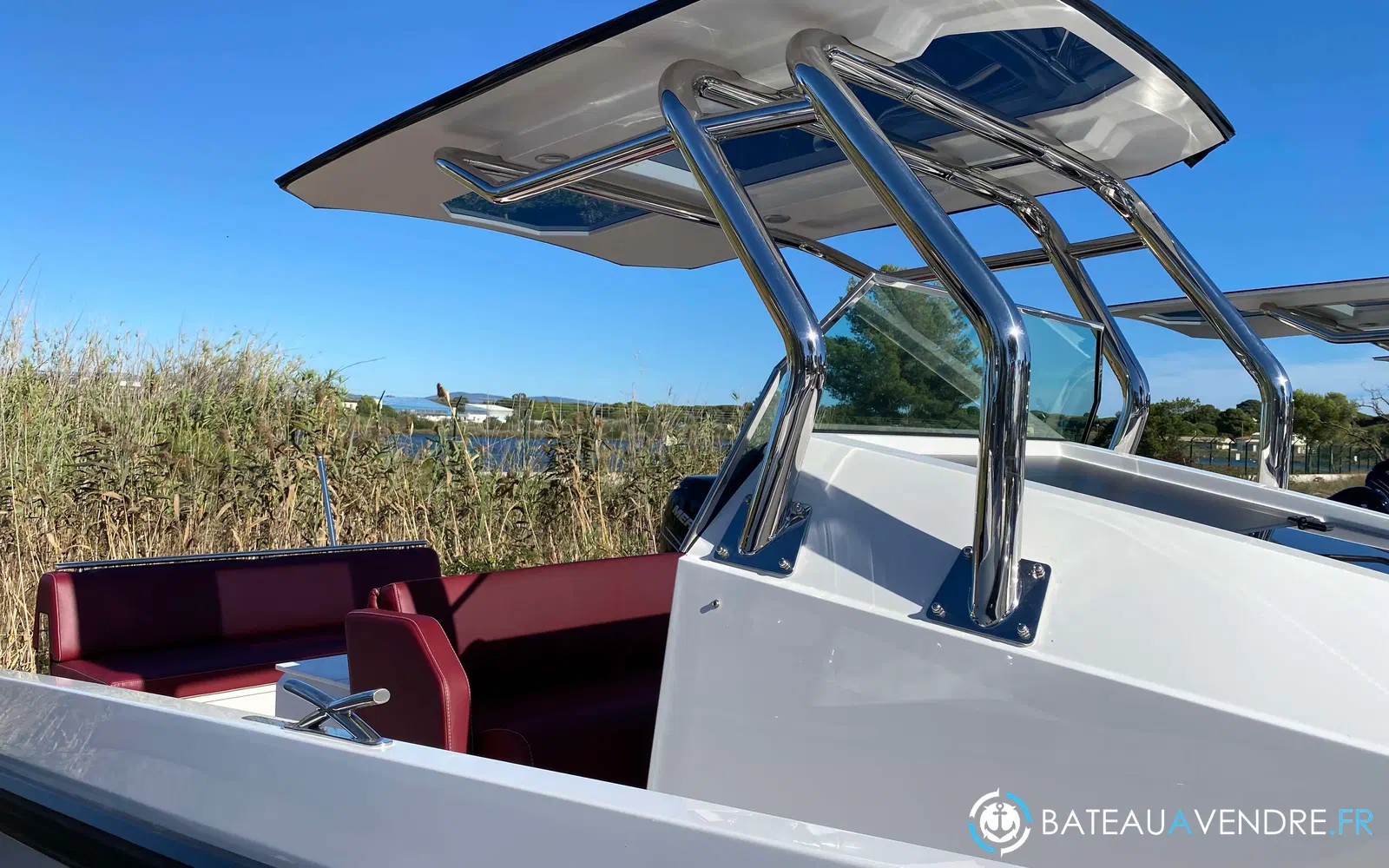 slider 13 Delta Powerboats T26