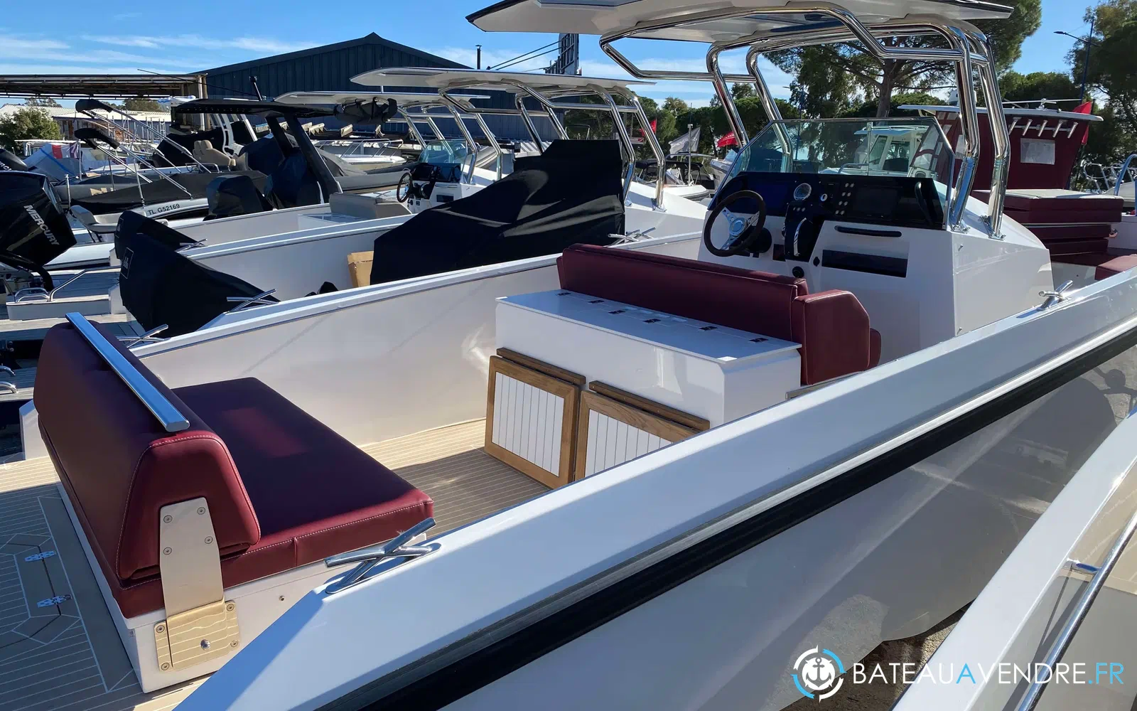 slider 14 Delta Powerboats T26