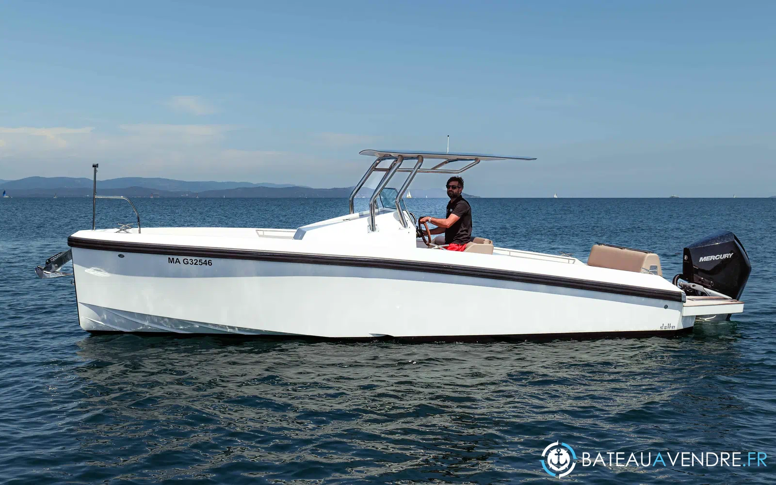 slider 20 Delta Powerboats T26