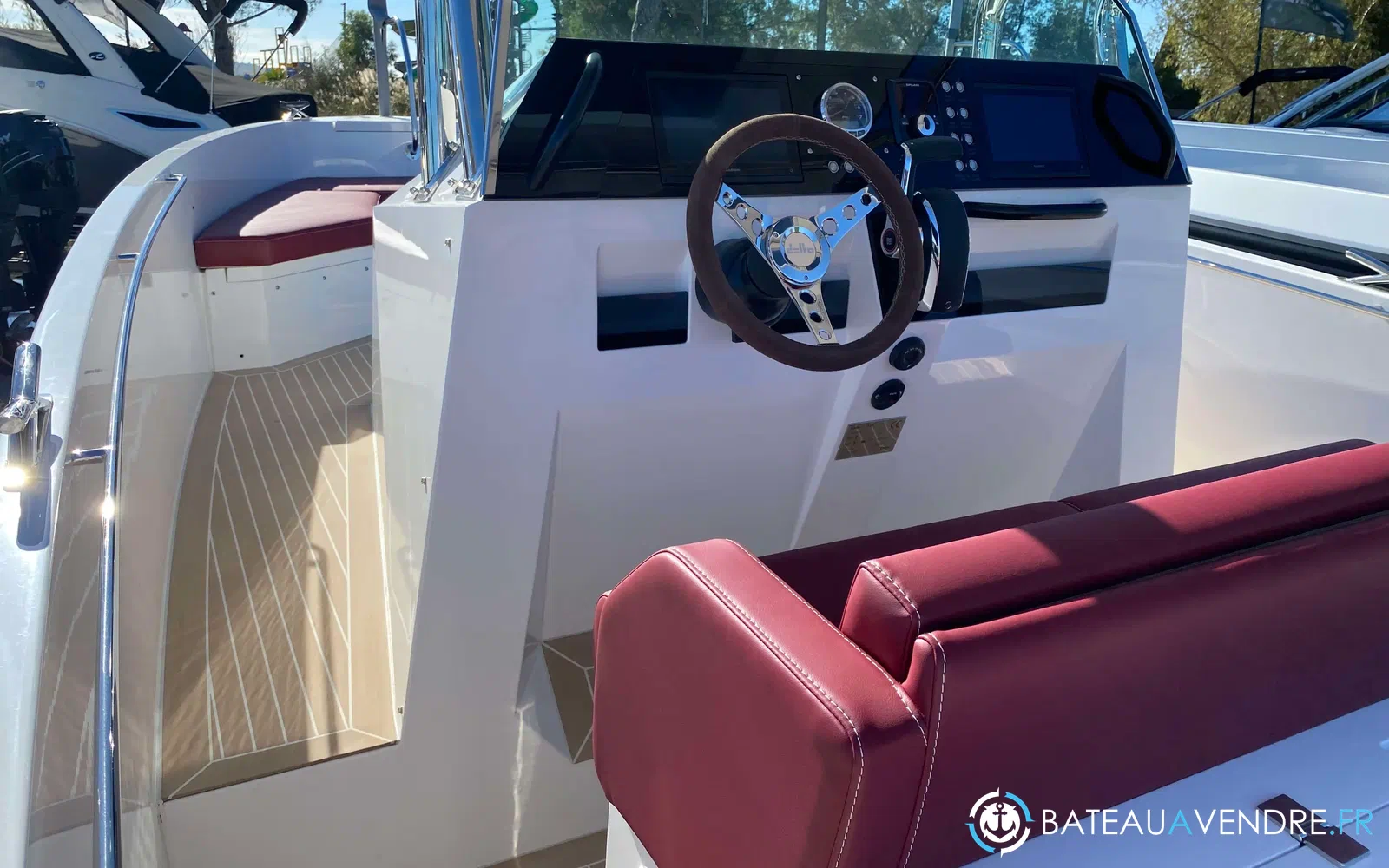 slider 7 Delta Powerboats T26