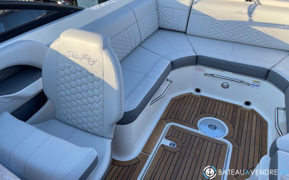 Sea Ray 250 Sun Sport interieur photo 2