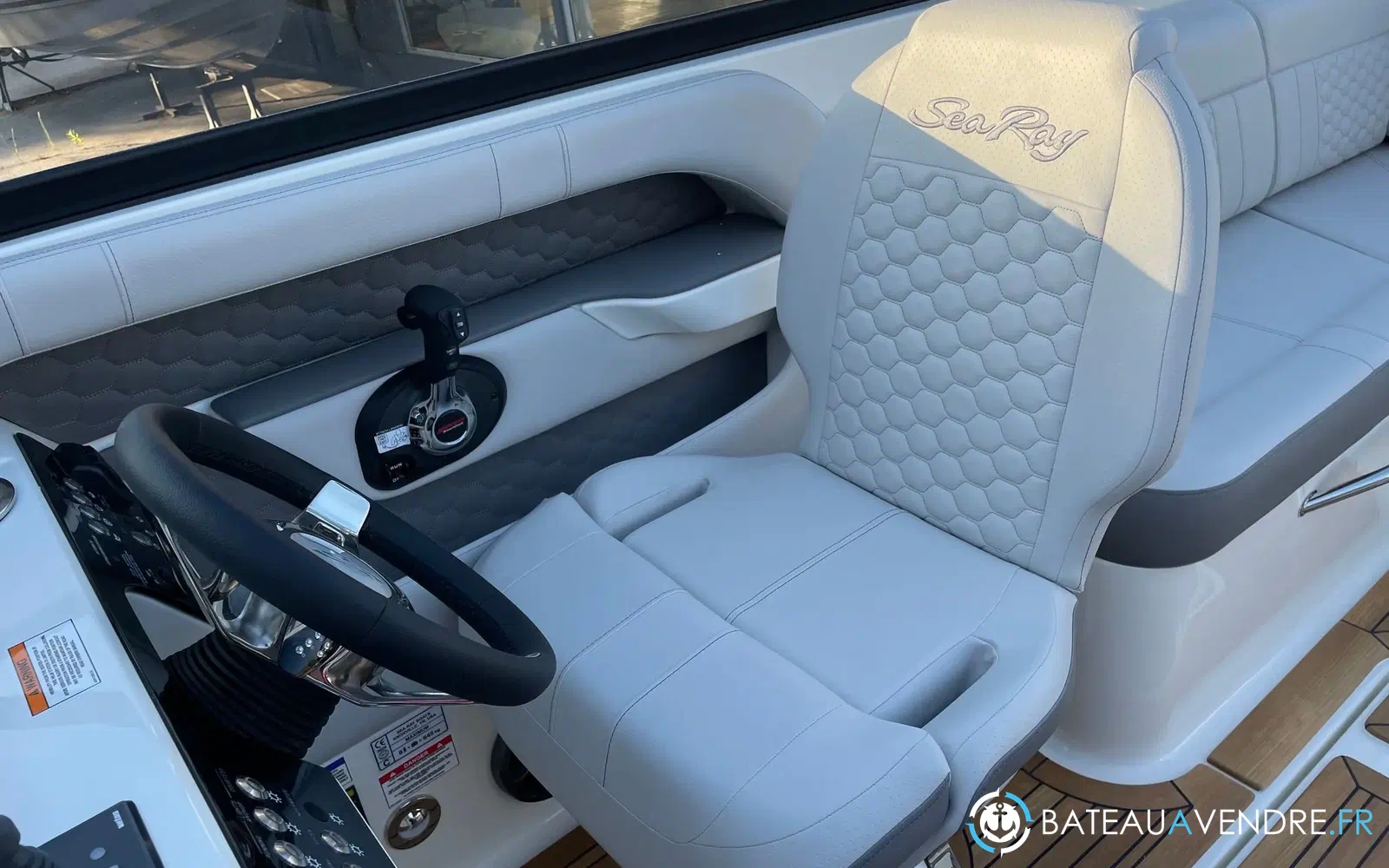 slider 5 Sea Ray 250 Sun Sport