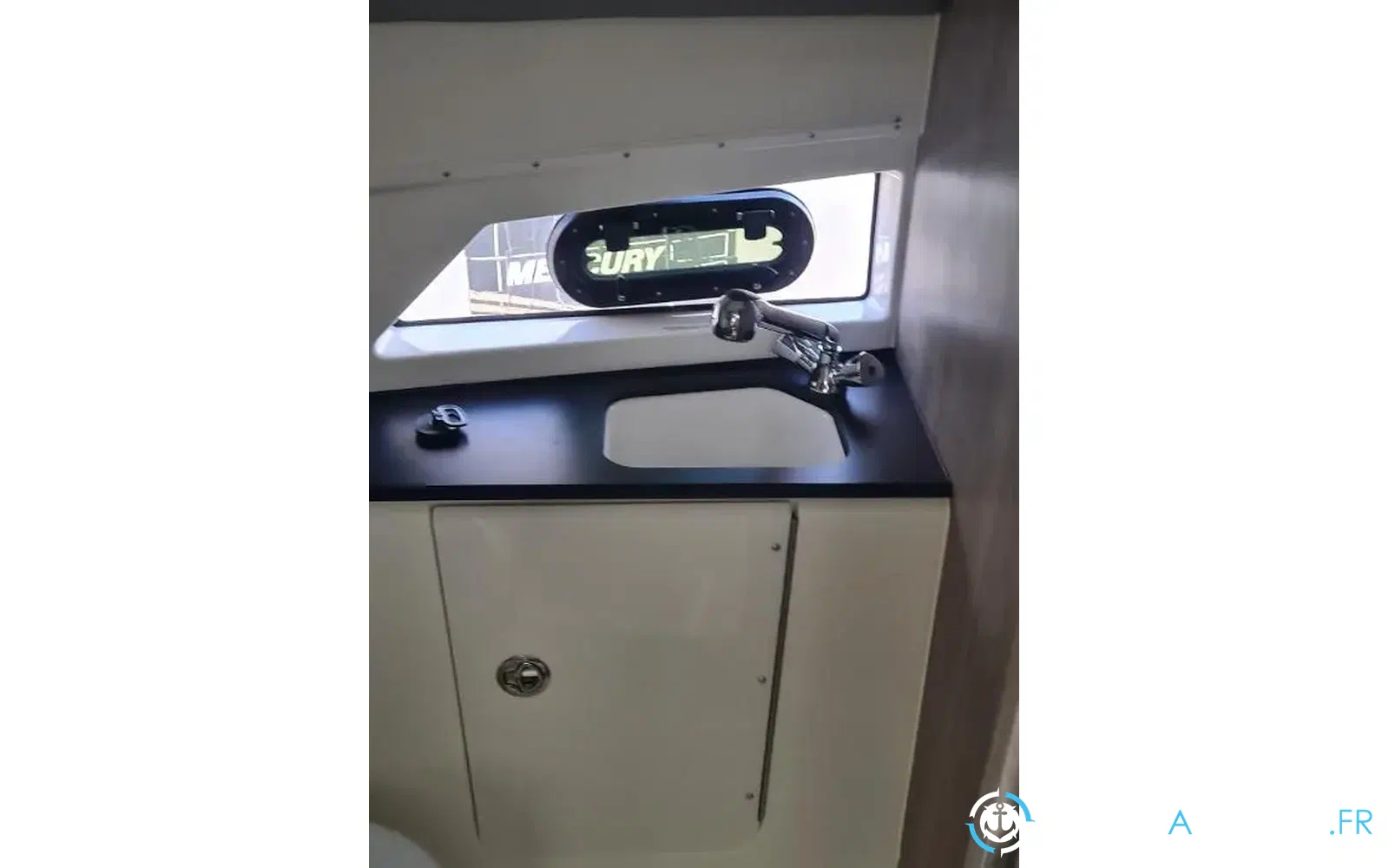 slider 9 Quicksilver Activ 875 Sundeck