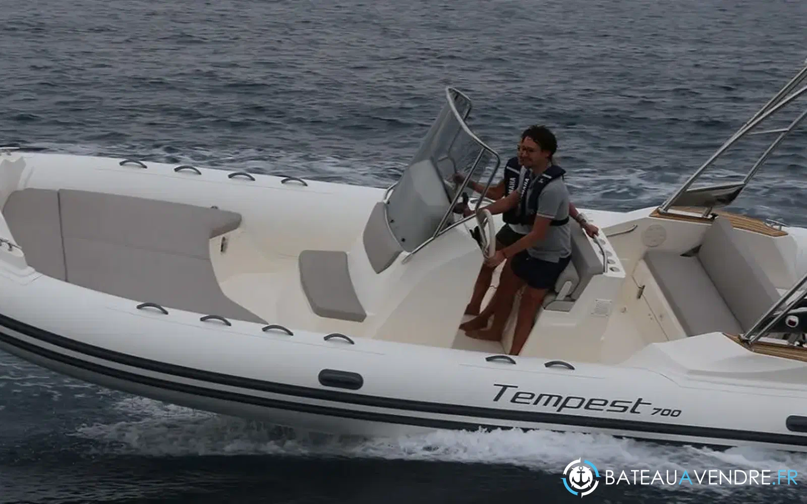 slider 0 Capelli Tempest 700