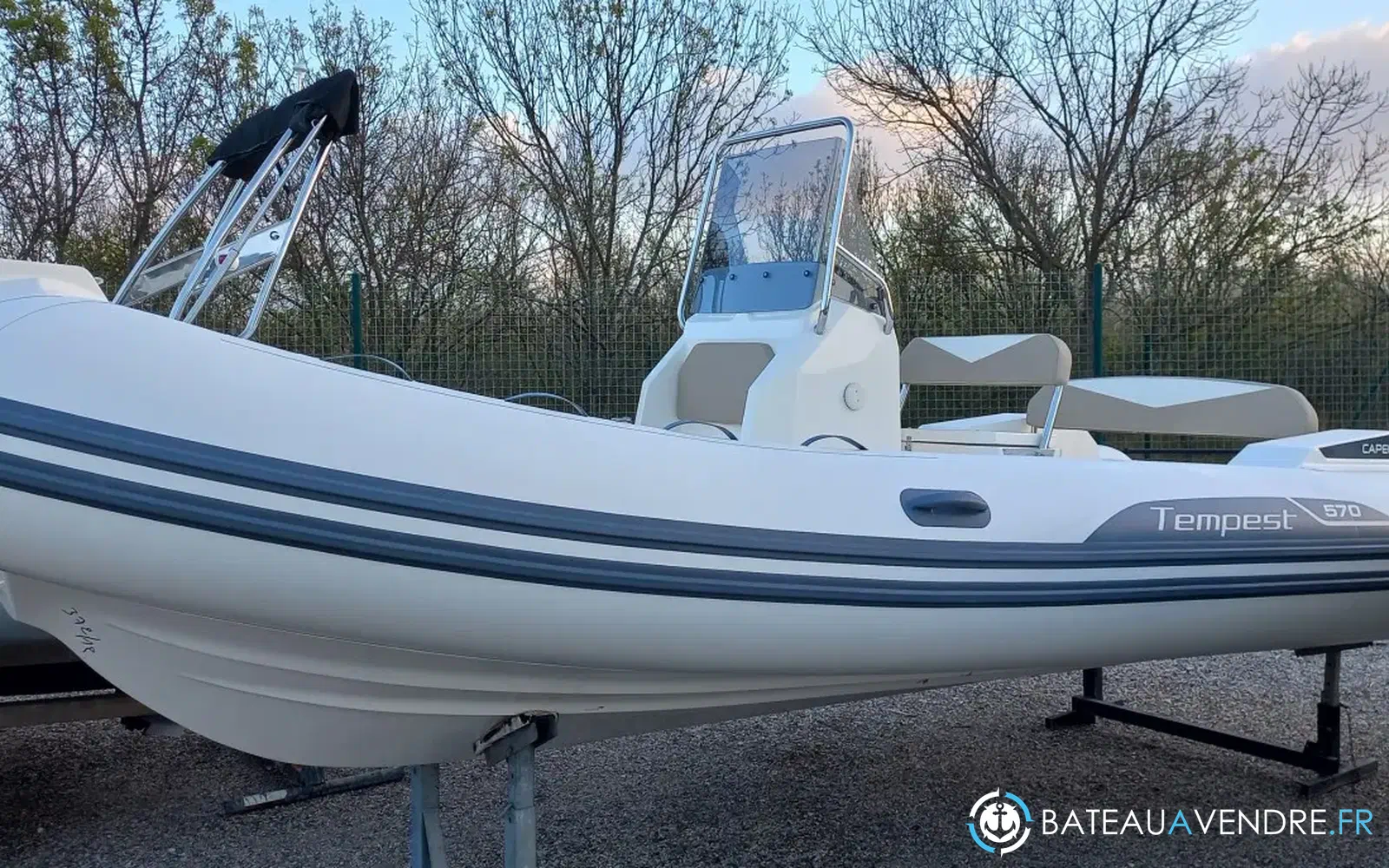 slider 0 Capelli Tempest 570