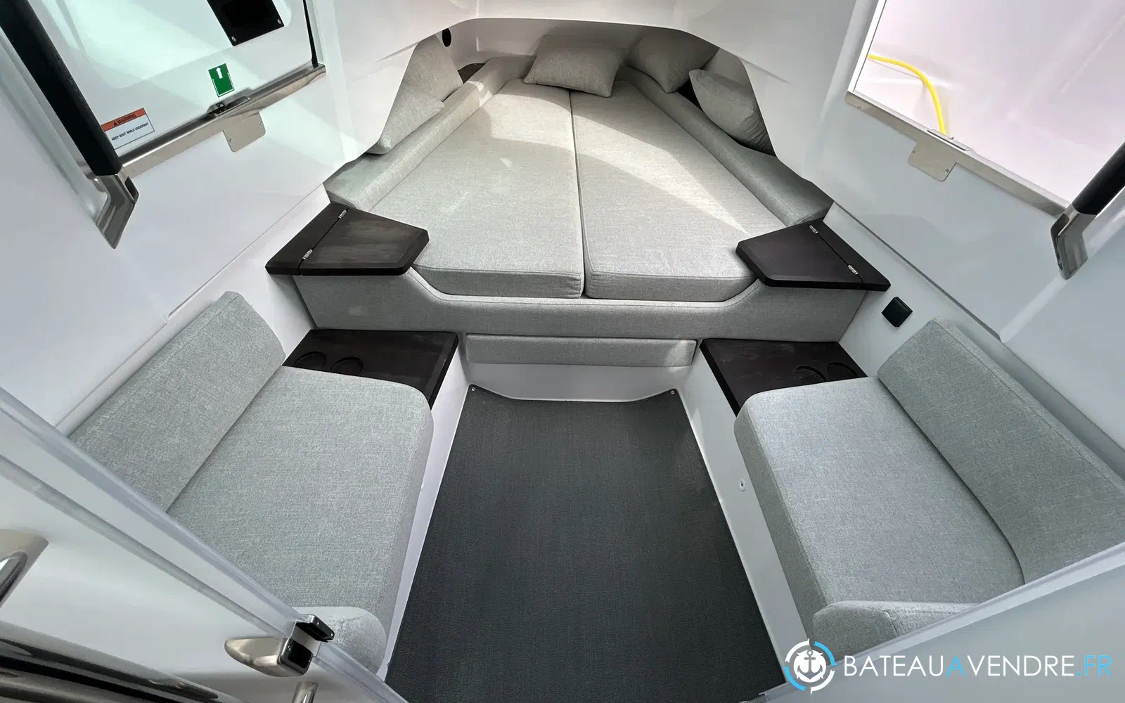 slider 5 Axopar 37 XC Cross Cabin