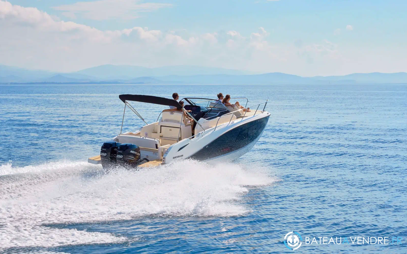 slider 8 Quicksilver Activ 875 Sundeck