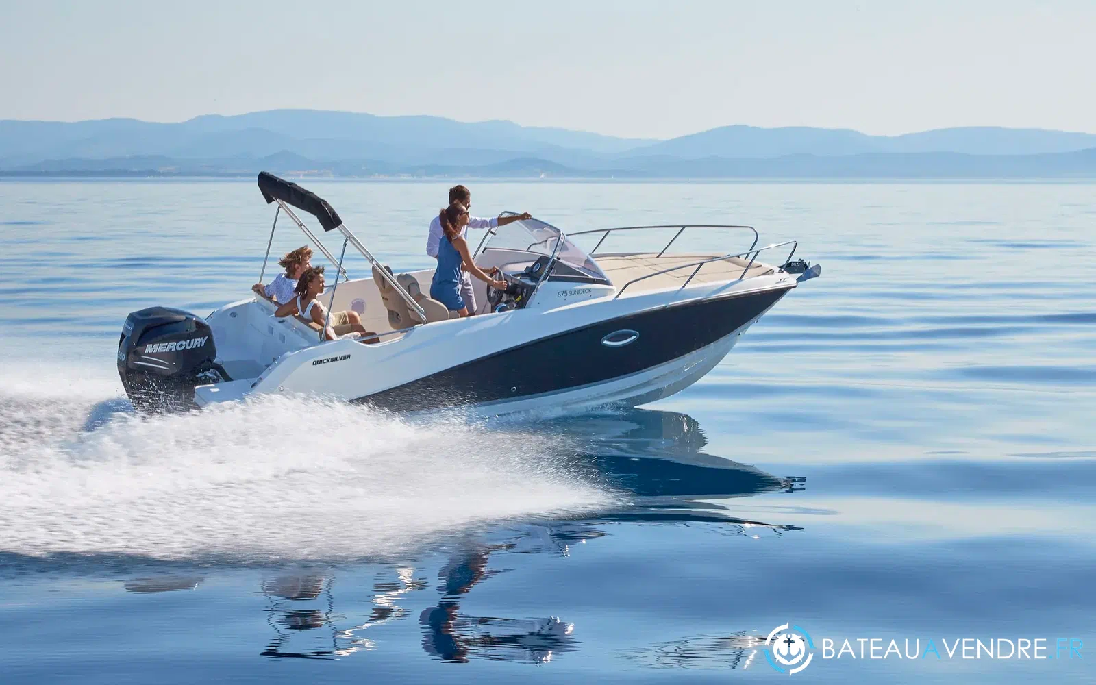 slider 13 Quicksilver 675 Sundeck