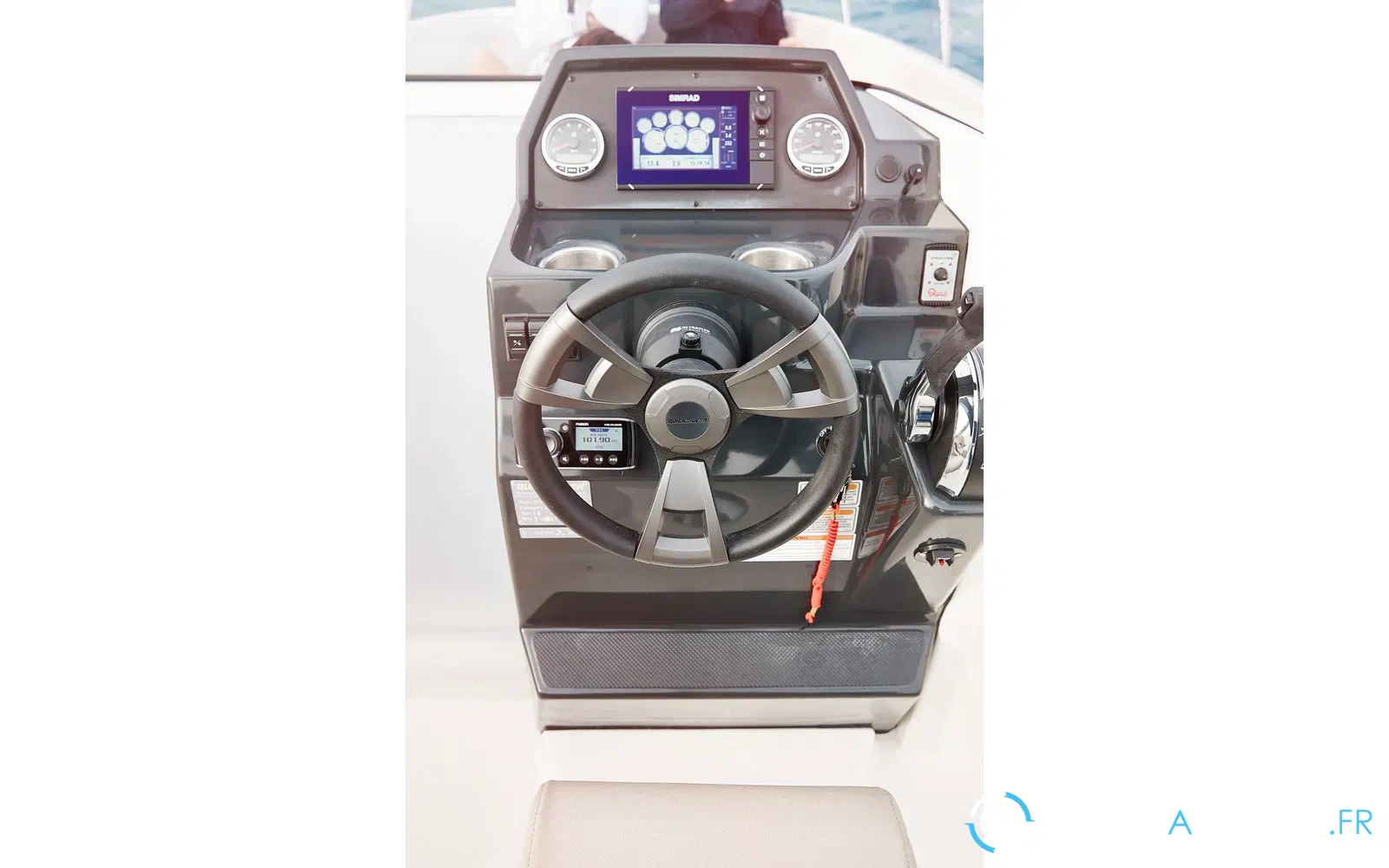 slider 14 Quicksilver 675 Open