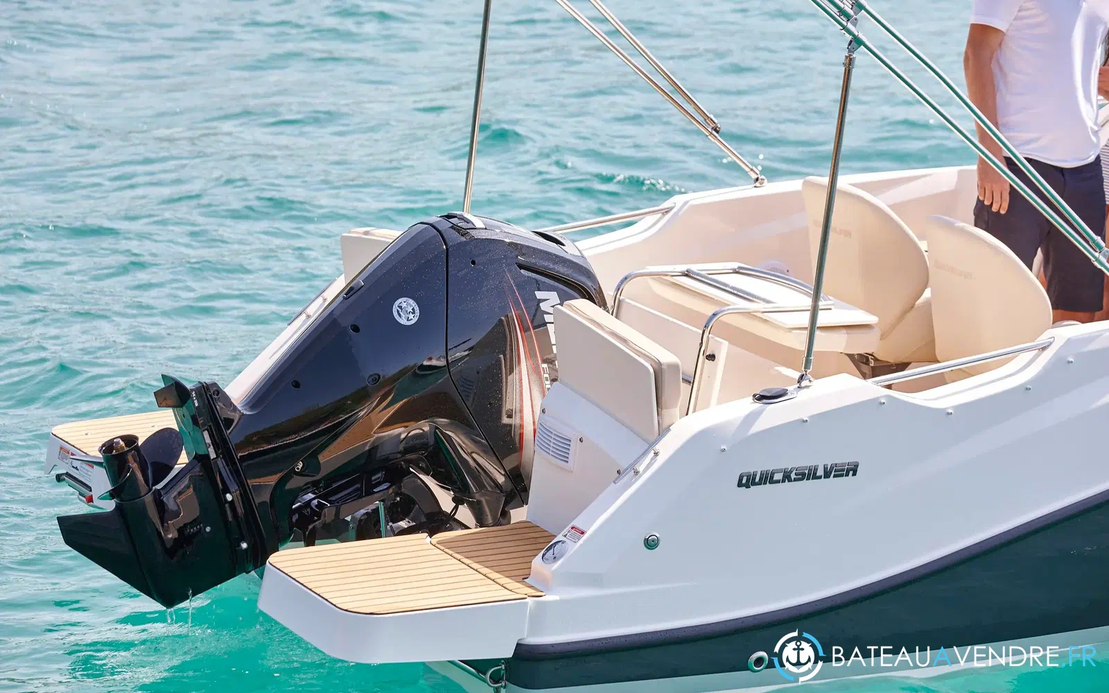 slider 9 Quicksilver Activ 555 Cabin