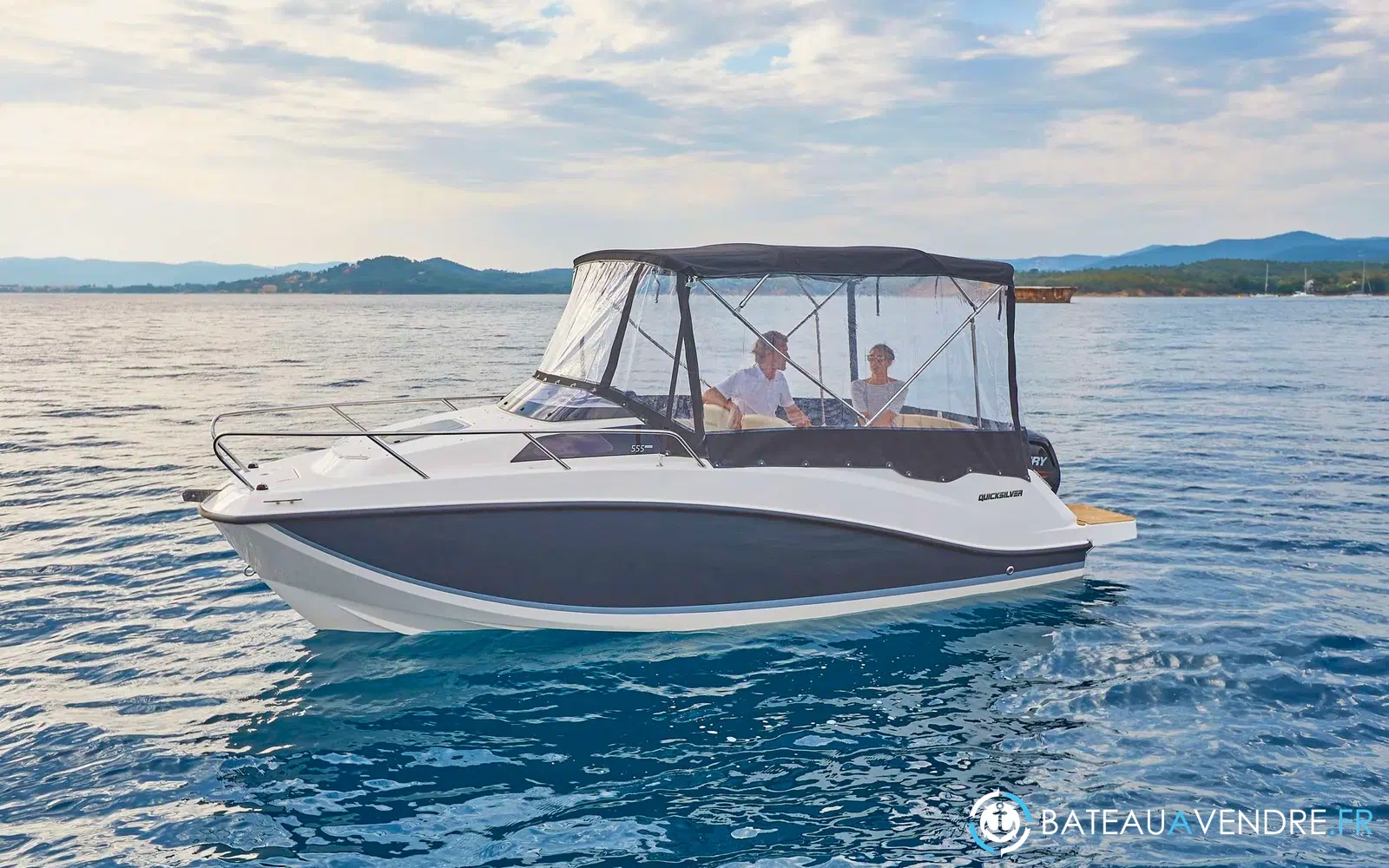 slider 11 Quicksilver Activ 555 Cabin