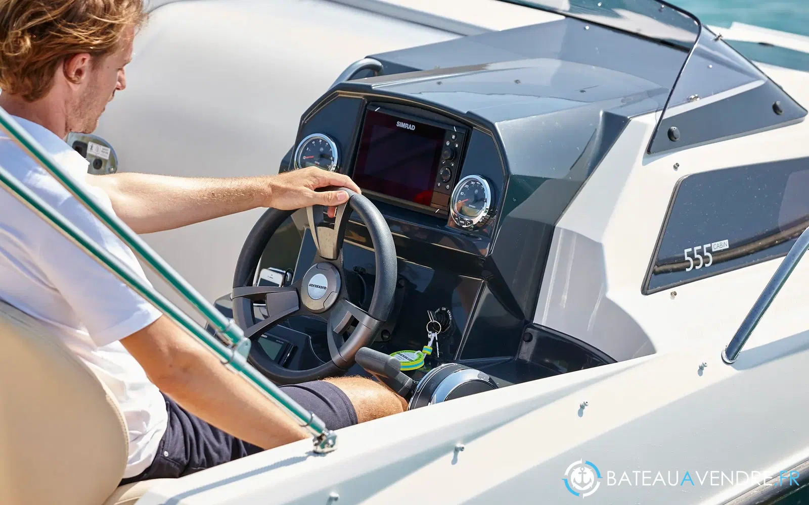 slider 7 Quicksilver Activ 555 Cabin