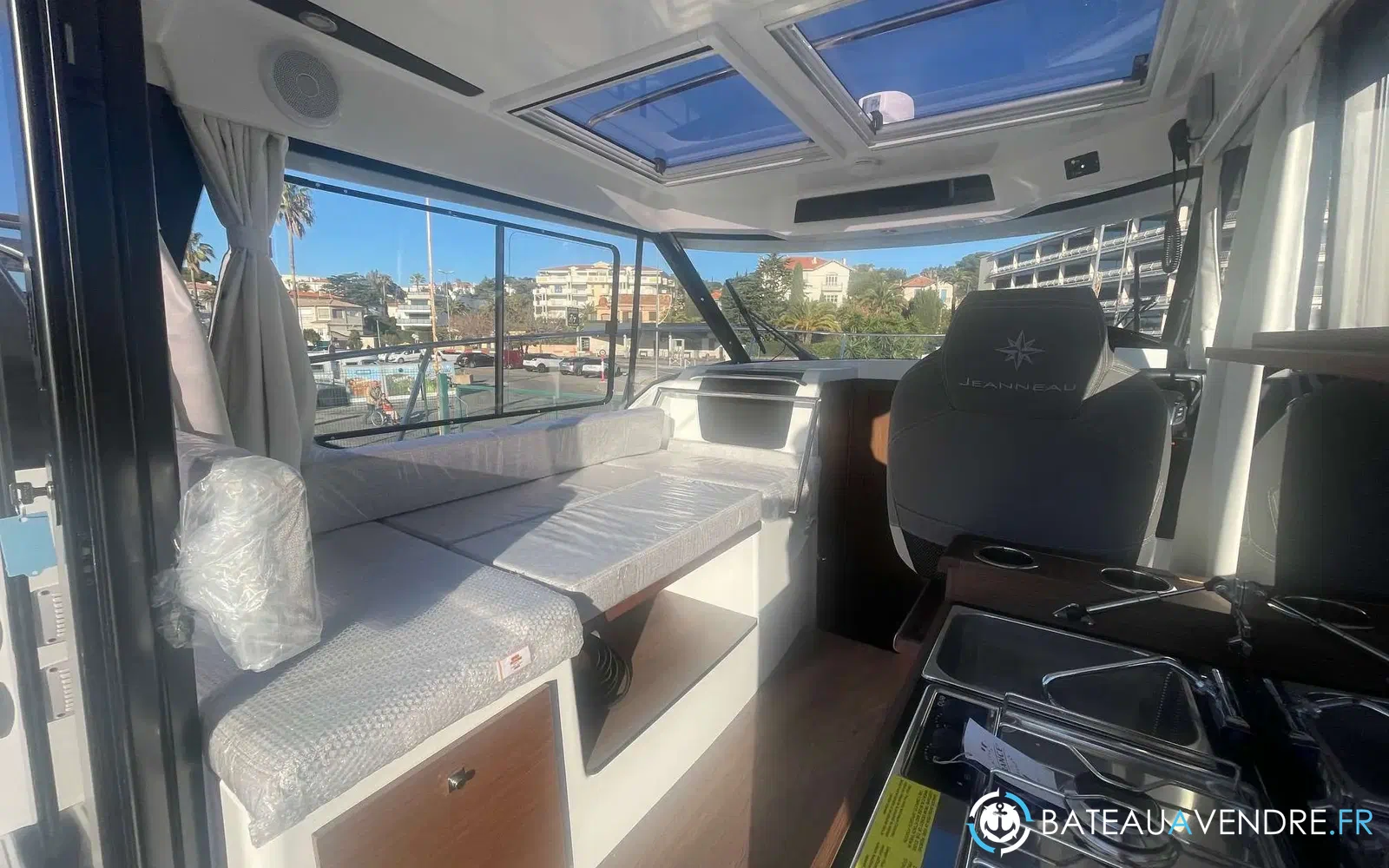 slider 6 Jeanneau Merry Fisher 895 Offshore