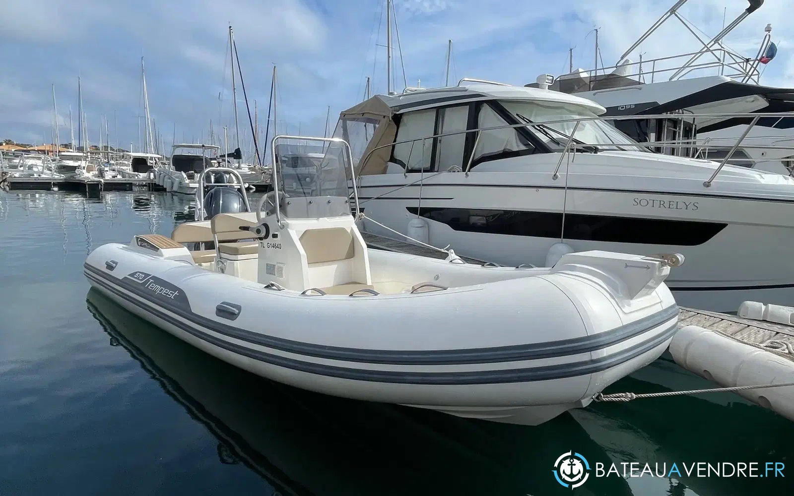slider 0 Capelli Tempest 570