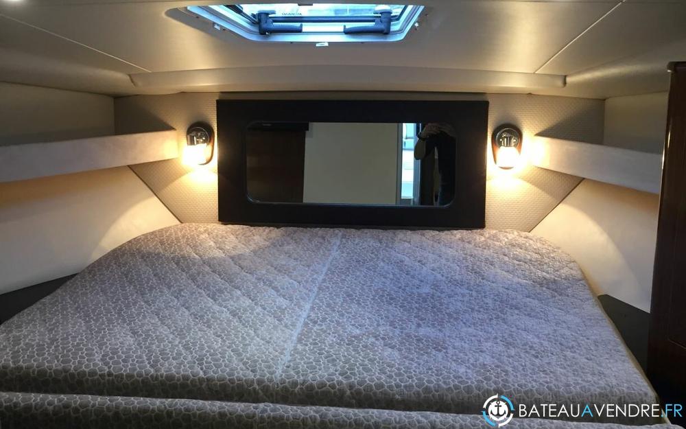 Regal 35 SC interieur photo 5