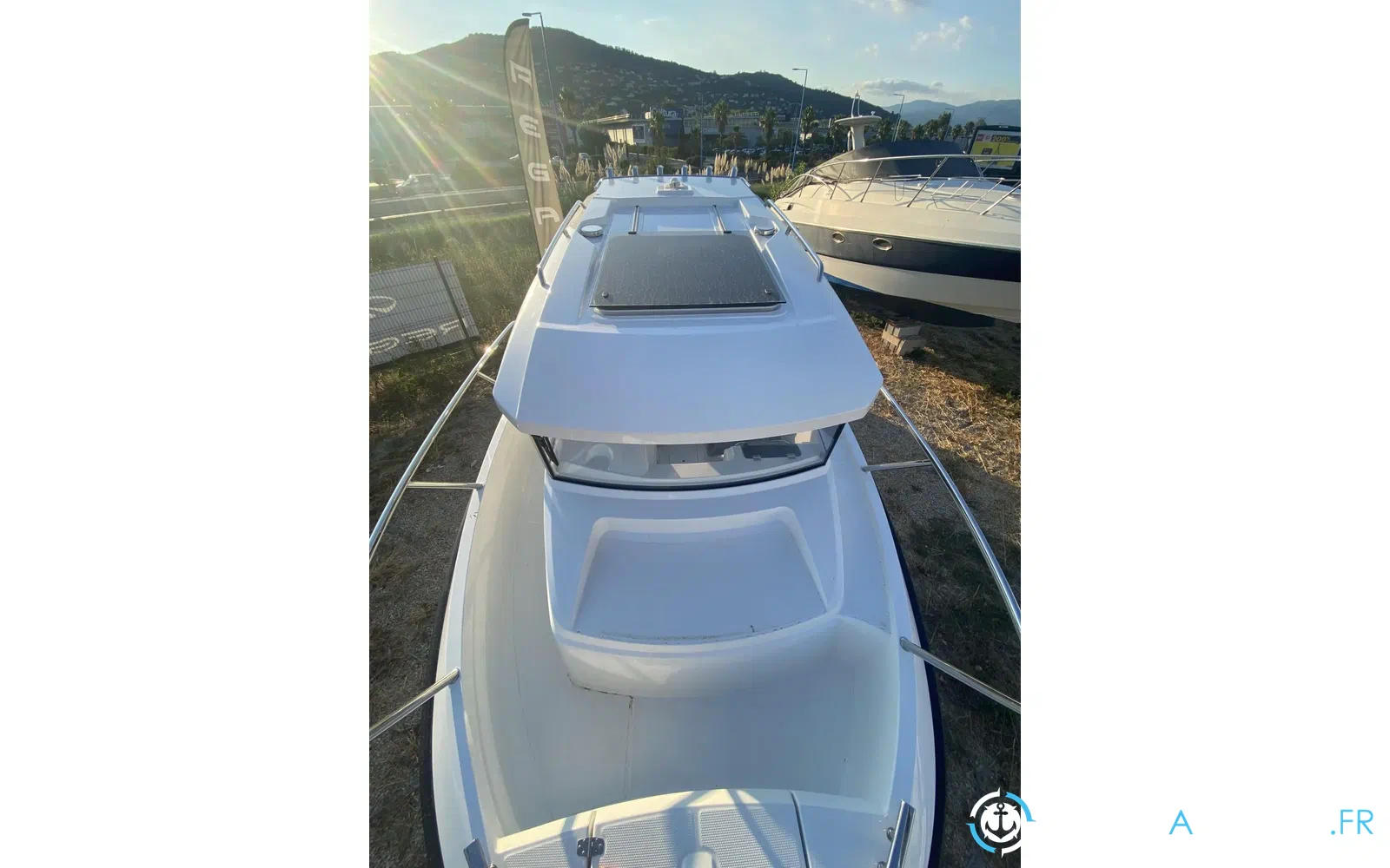 slider 3 Parker 700 Pilothouse