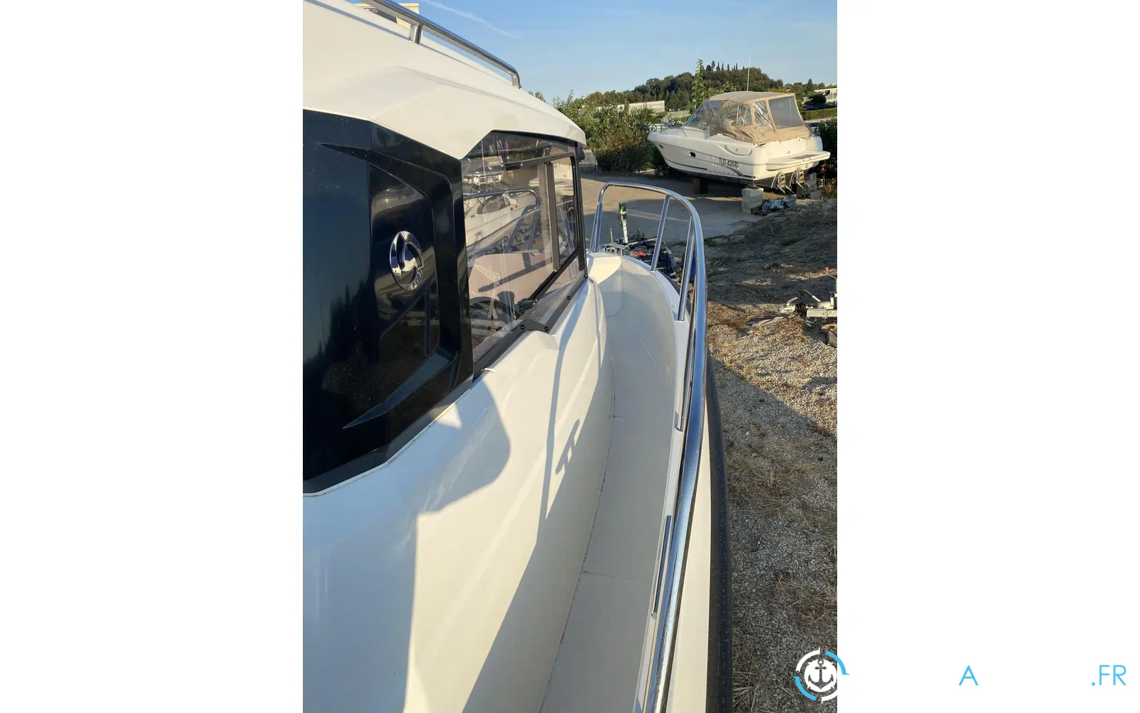 slider 4 Parker 700 Pilothouse