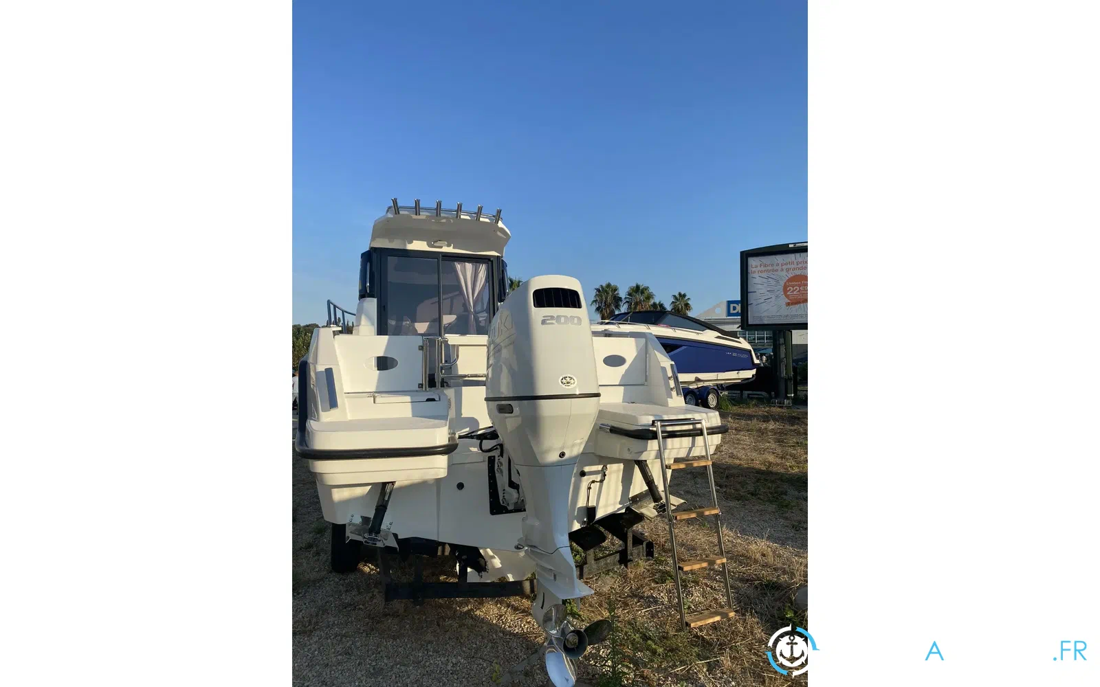 slider 8 Parker 700 Pilothouse