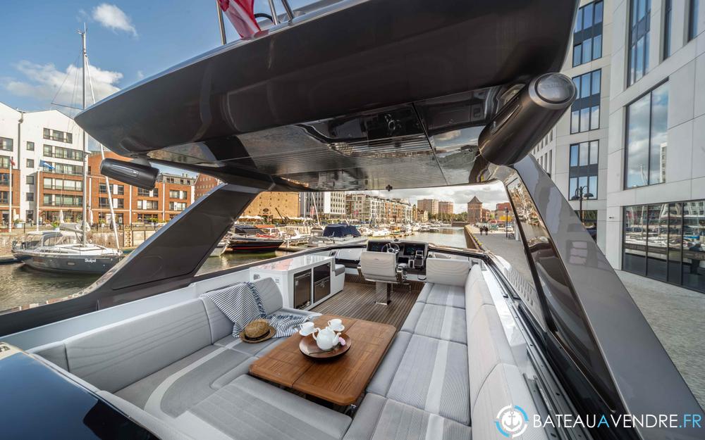 Galeon 700 Skydeck interieur photo 4