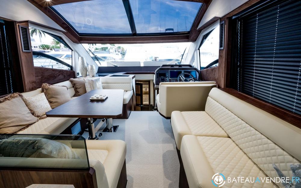 Galeon 510 Skydeck interieur photo 5