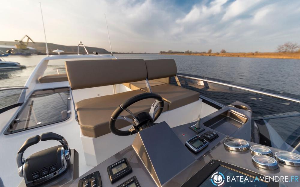 Galeon 360 Fly electronique / cockpit photo 4