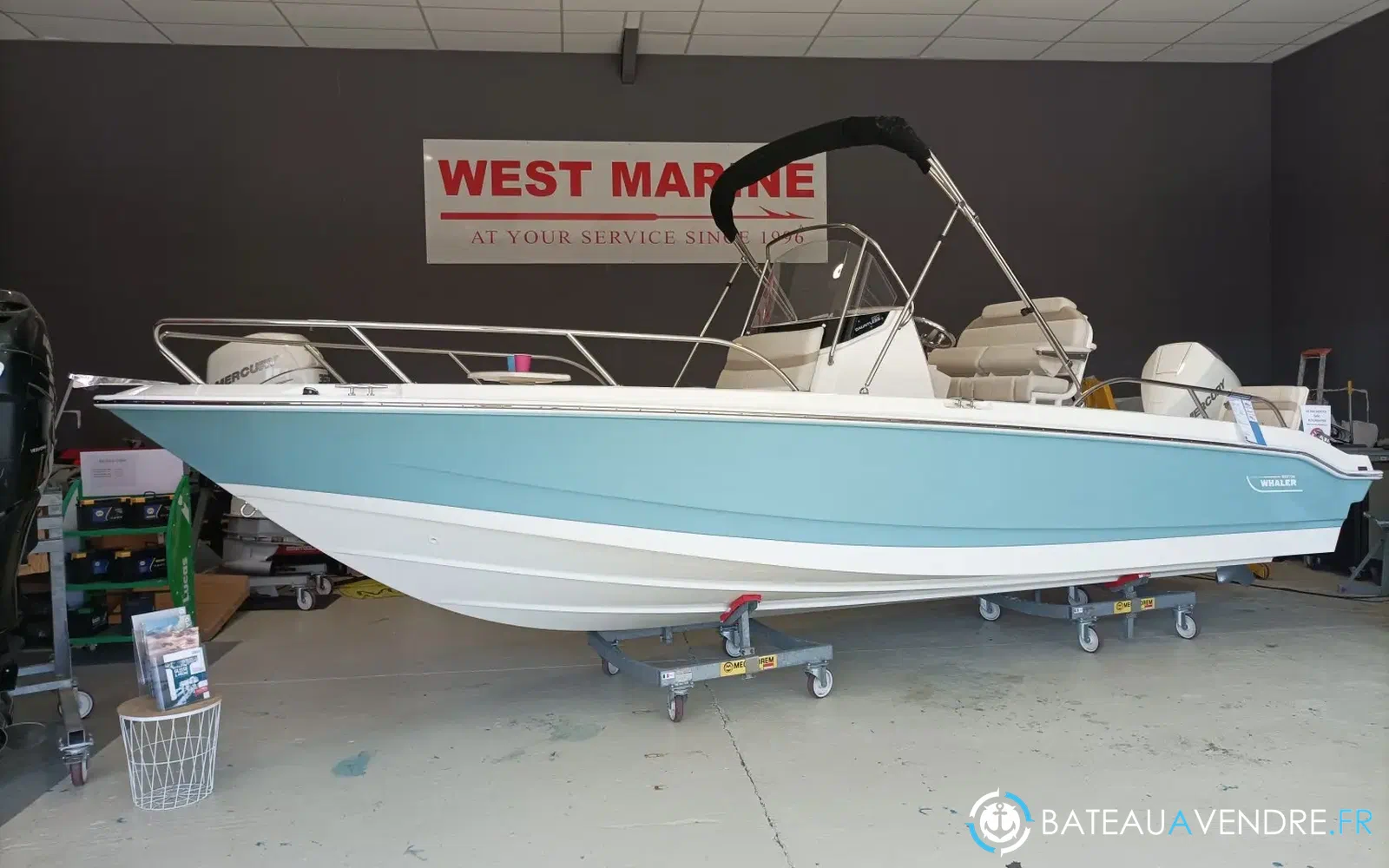 slider 0 Boston Whaler 220 Dauntless
