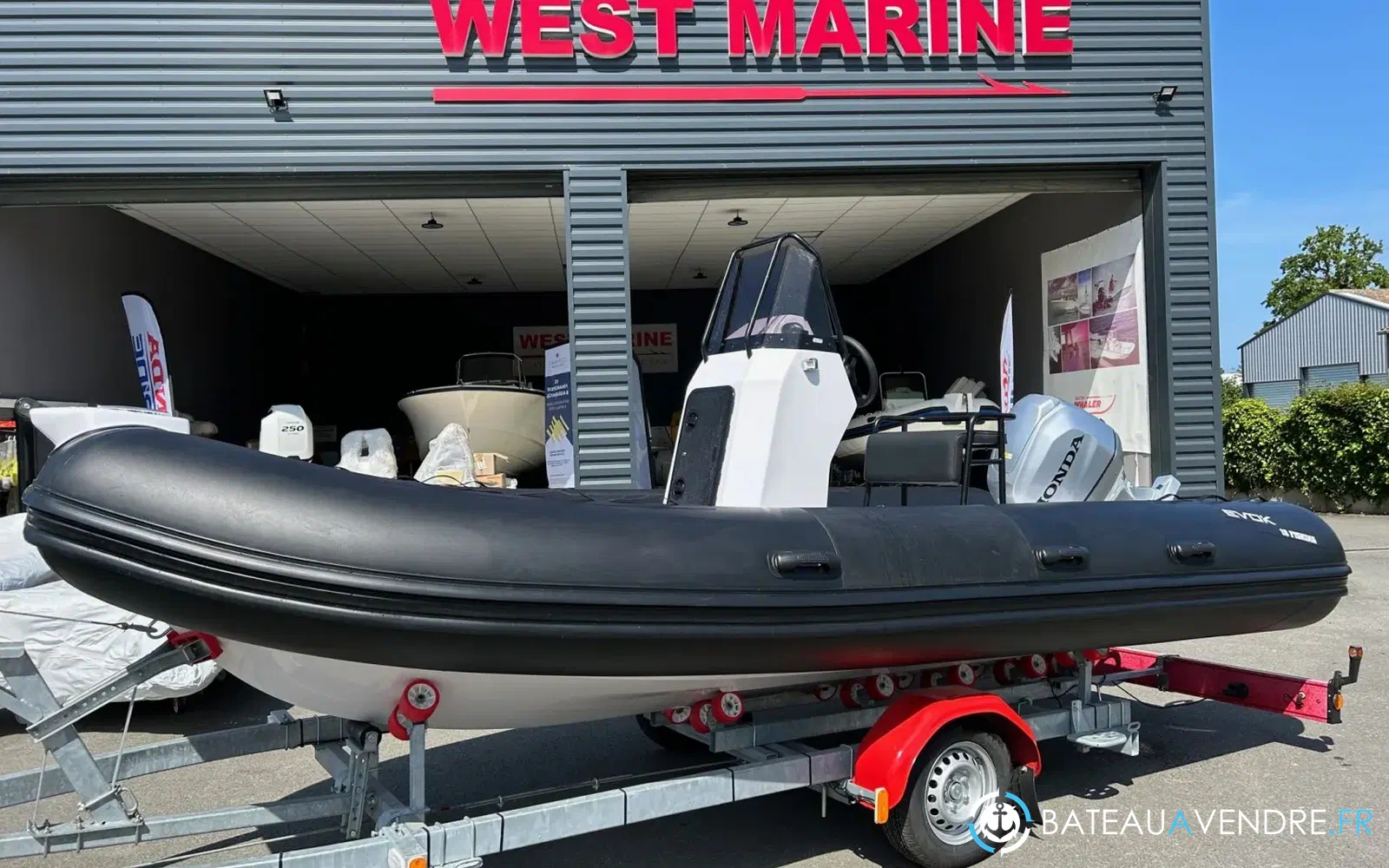slider 0 Evok Marine Evok 18 Fishing