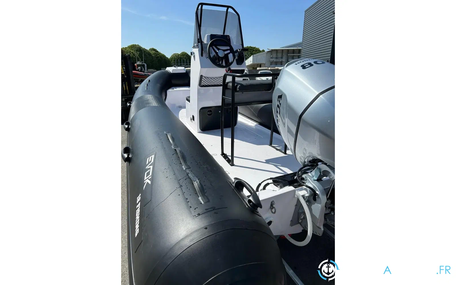 slider 2 Evok Marine Evok 18 Fishing