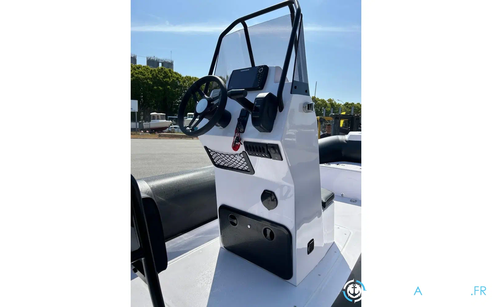 slider 4 Evok Marine Evok 18 Fishing