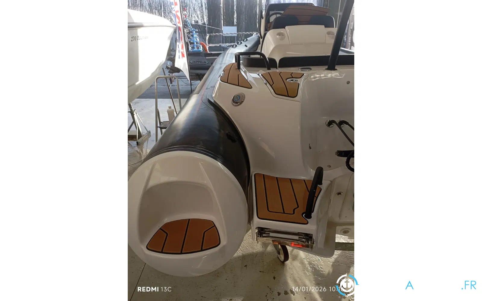 slider 4 Grand Golden Line 680