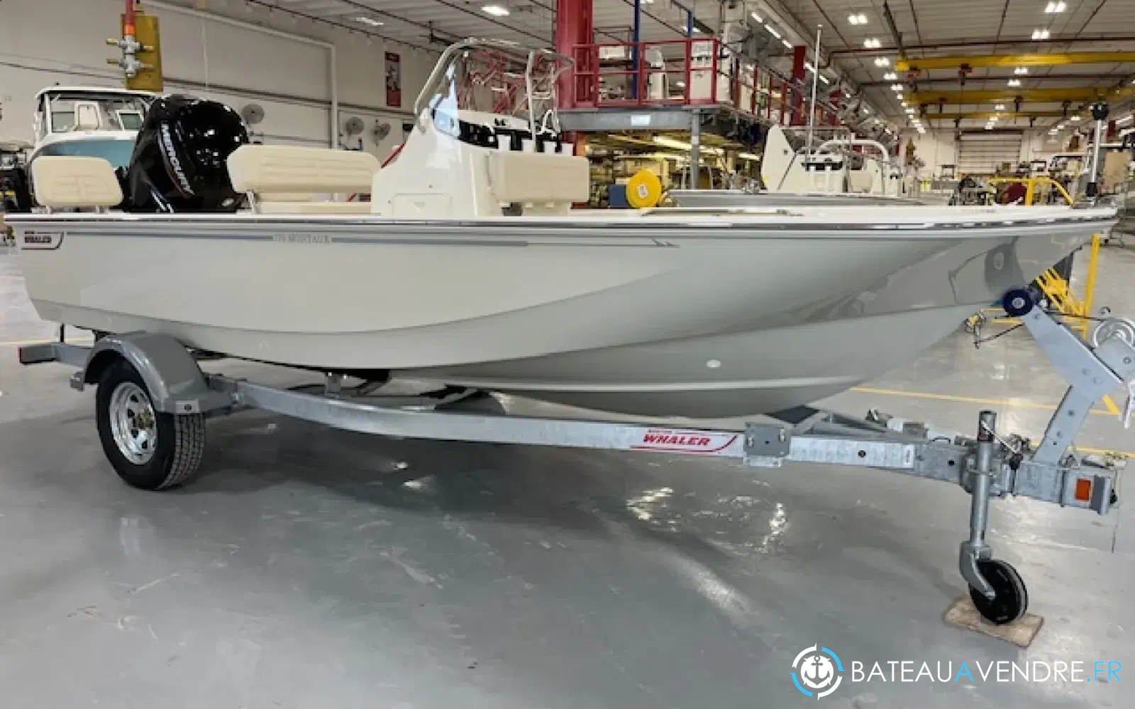 slider 2 Boston Whaler 190 Montauk