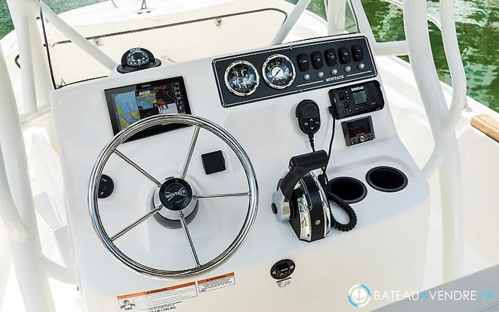 slider 3 Boston Whaler 190 Montauk