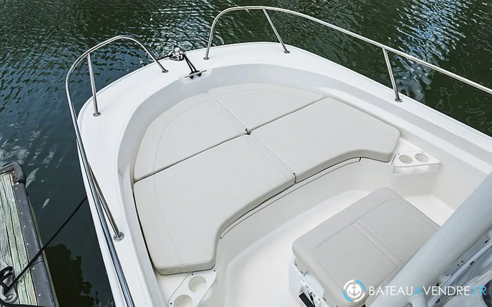 slider 4 Boston Whaler 190 Montauk