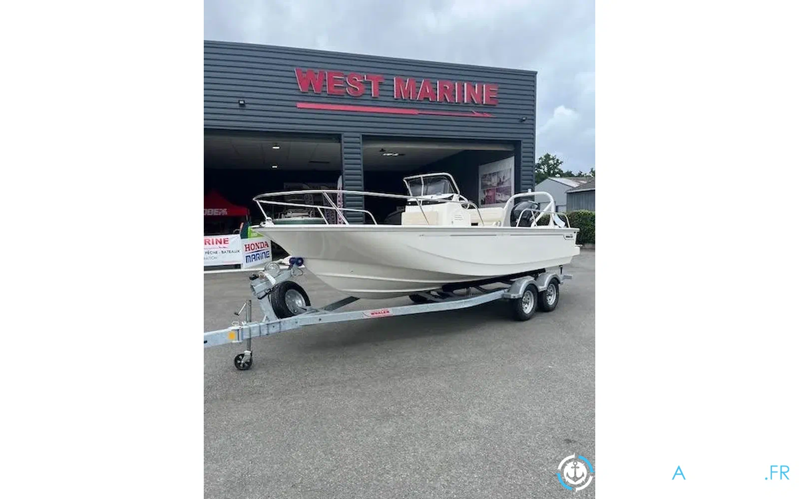 slider 0 Boston Whaler 190 Montauk