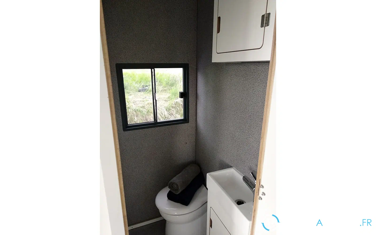 slider 5 House Boat Independant Mini