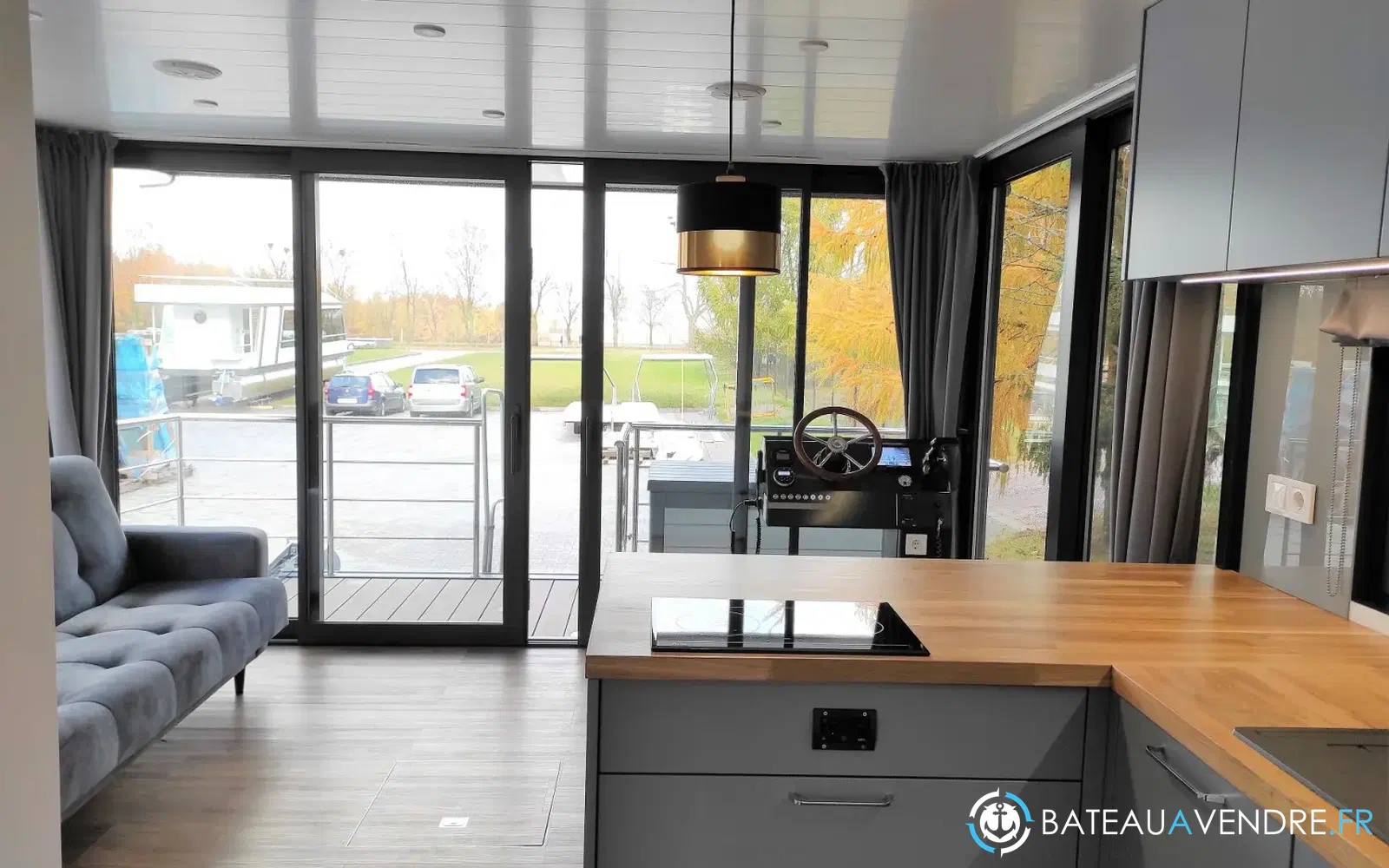 slider 2 House Boat Independant 10x4,5m