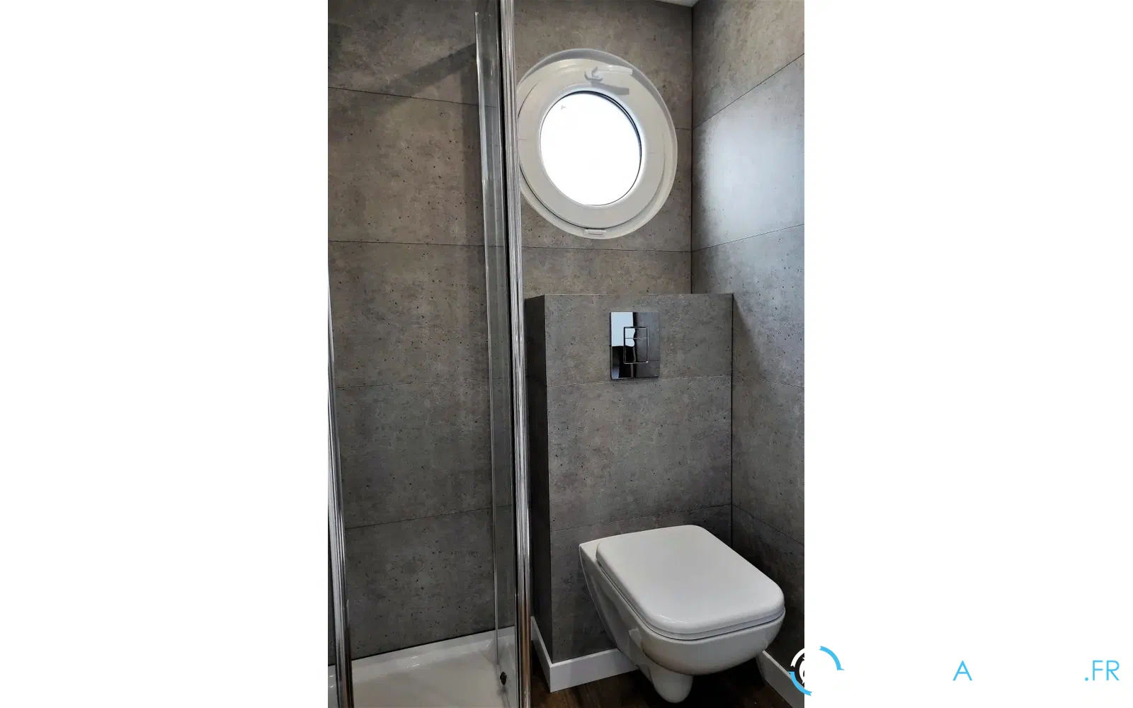 slider 7 House Boat Independant 10x4,5m