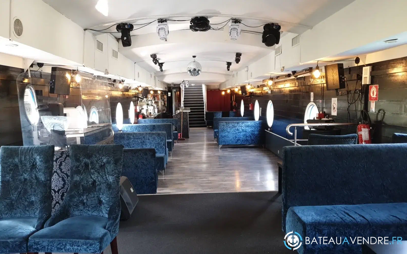 slider 9 Bateau Passagers EF ERP 163 PAX sur 2 niveaux, bar de nuit, restaurant possible